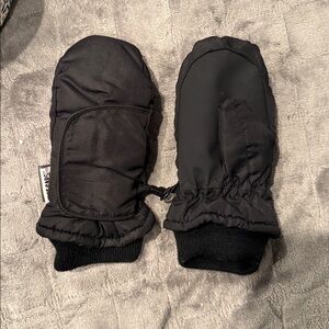 3M Thinsulate Black Kids Mittens